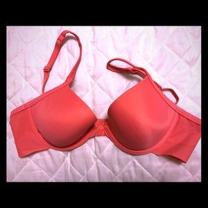Victoria’s Secret Body bra 34C